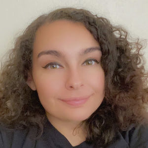 Meet your Posher, Ana